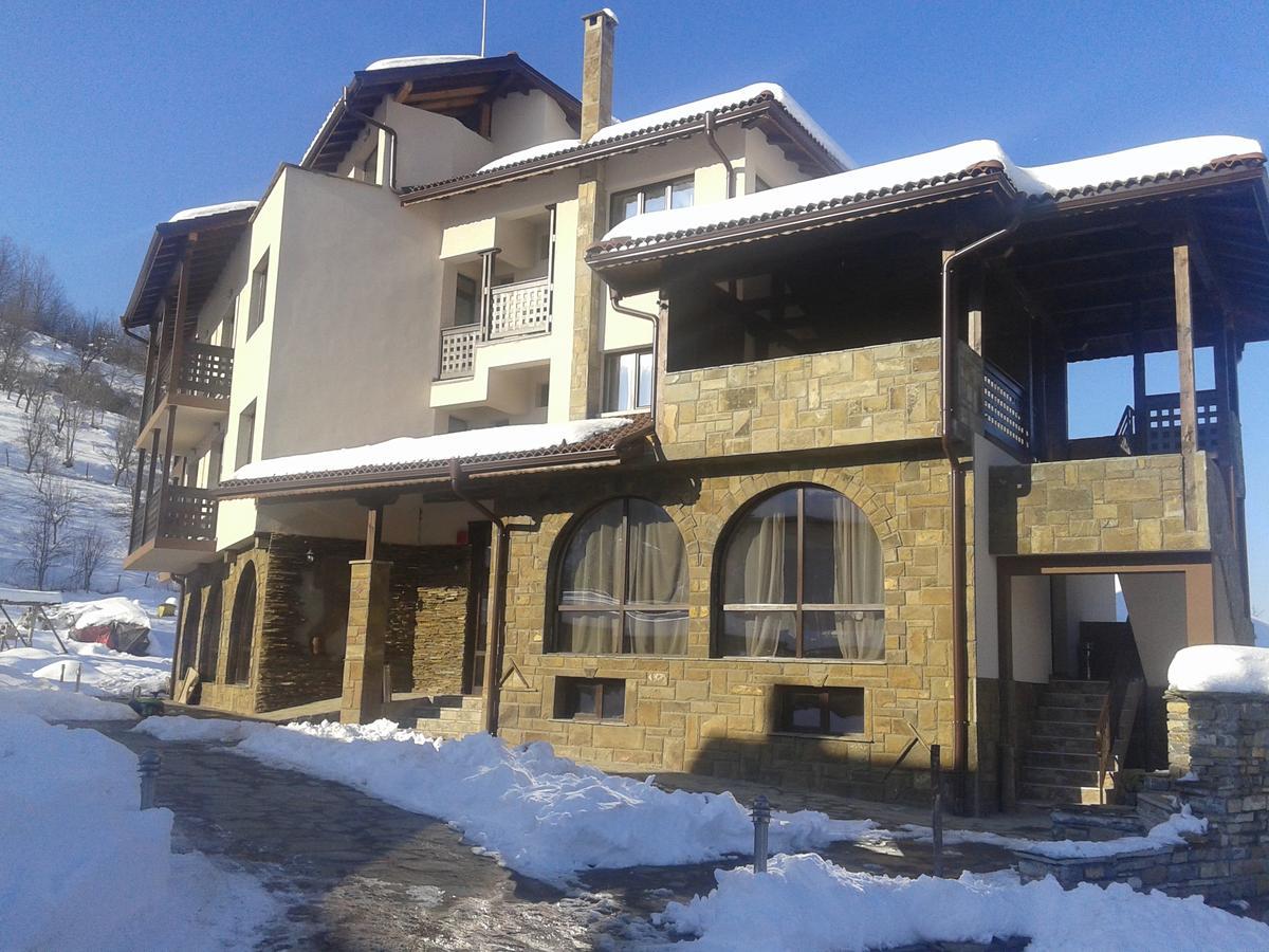 Family Hotel Balkana Apriltsi  Exterior photo